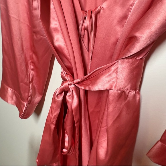 2000’s Victoria’s Secret Robe - Picture 6 of 8